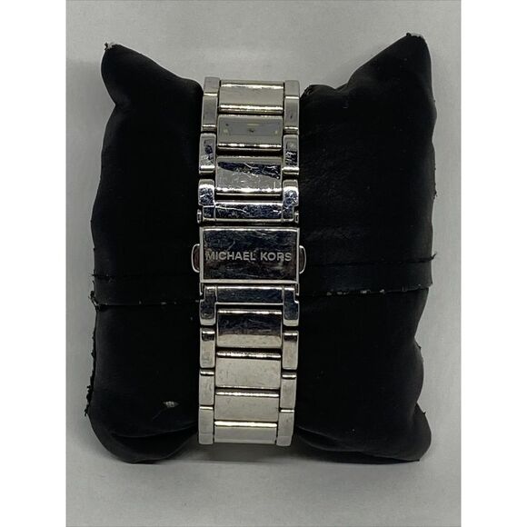 Michael Kors MK6373 Womens Silver Stainless Steel Analog Dial Quartz Watch VK763 - Picture 6 of 12